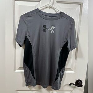 Grey slinky under armor shirt